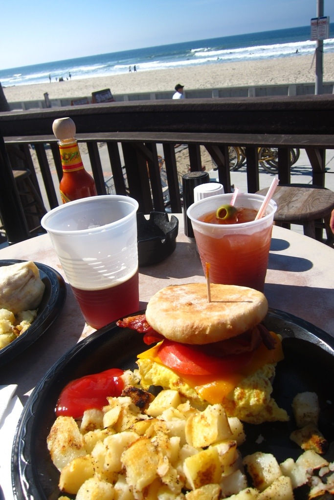 brunch and view at lahaina beach house on ocean beach