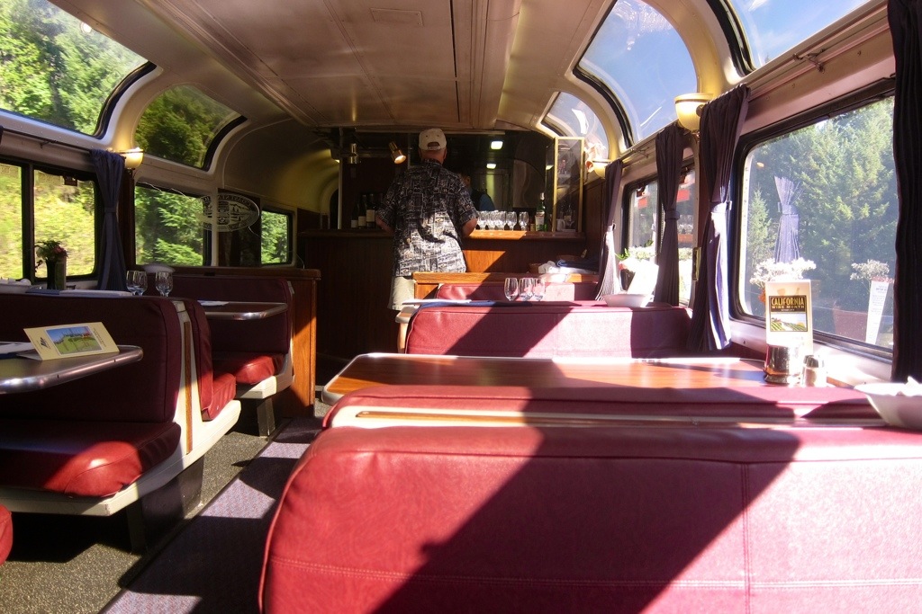 the dining car in amtrak's coast starlight