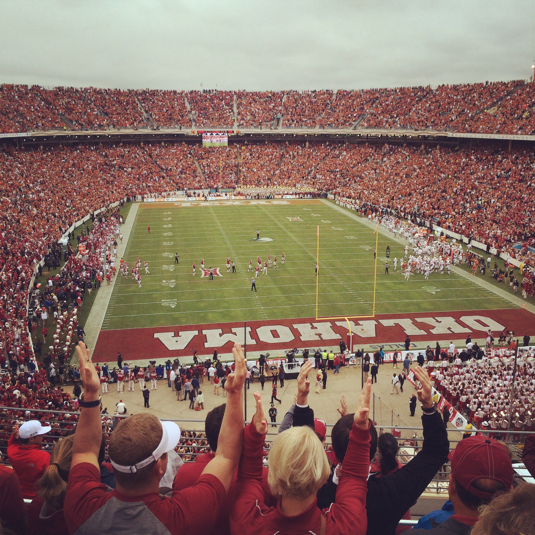 the ou/tx red river showdown in the cotton bowl. boomer!